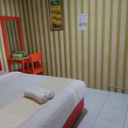 Hotel Krui Syariah Eksteriør bilde